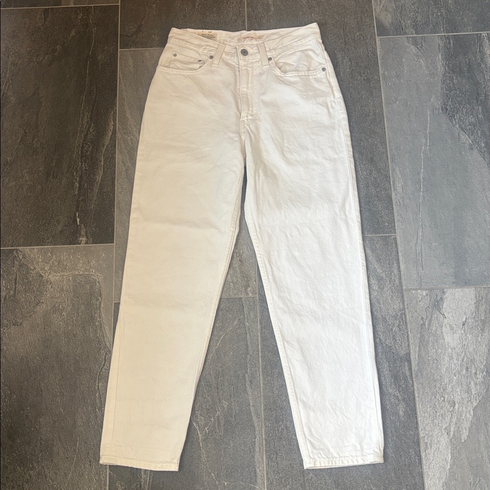 Levi's Cream 80s Mom Jeans
